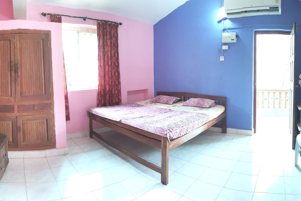 Bedroom with built-in cupboard
