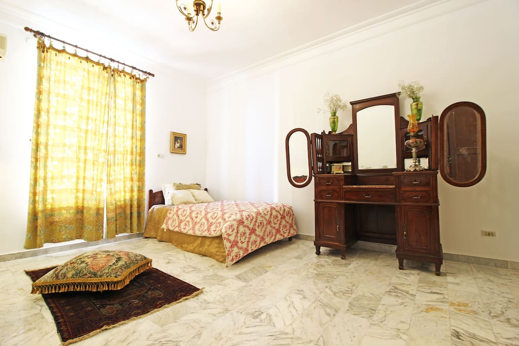 The lebanese Bedroom