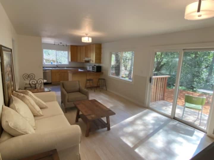 Quiet Cottage On A Creek- Santa Rosa/calistoga - Calistoga, CA
