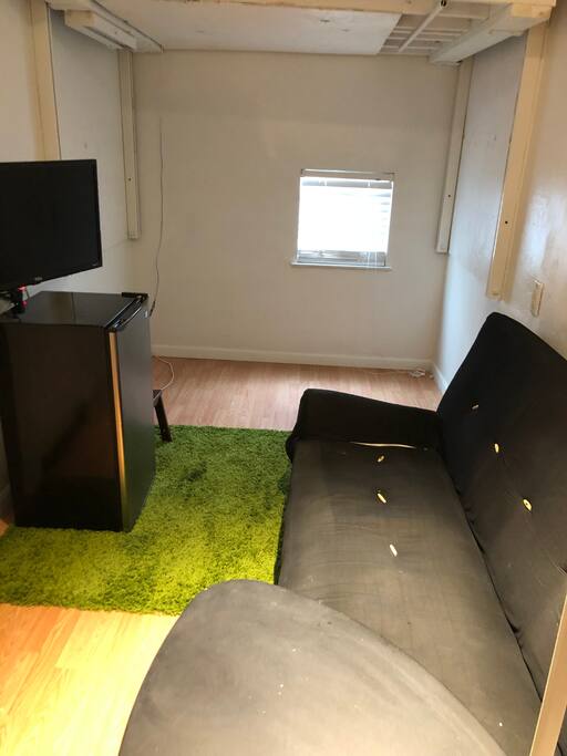 It lifts up electrically to give you space if you need it!