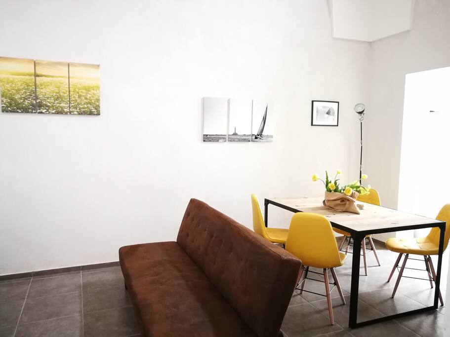 Zona living con divano letto