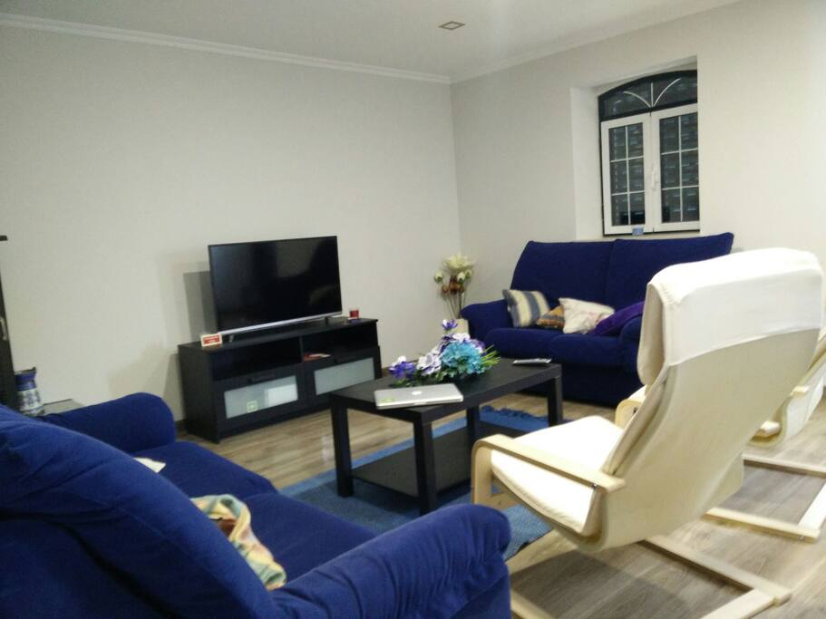 Sala de estar com salamandra