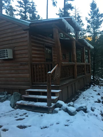 The Travis Cabin at Bottlehouse Cabins