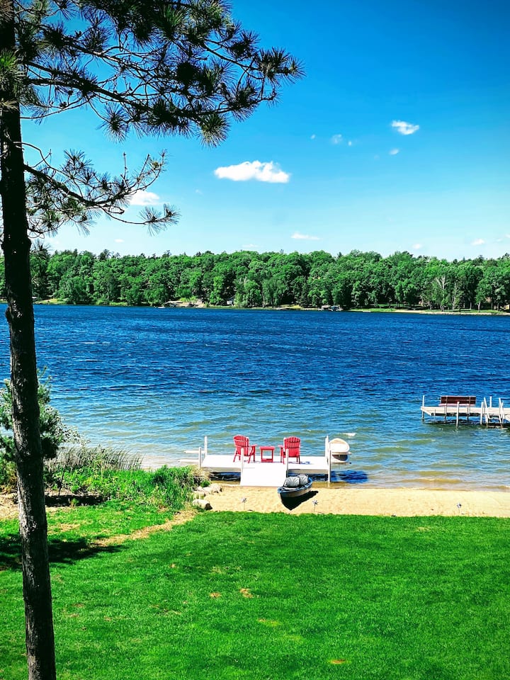 Lake Front Cabin Ossawinnamakee w/New 25ft Pontoon