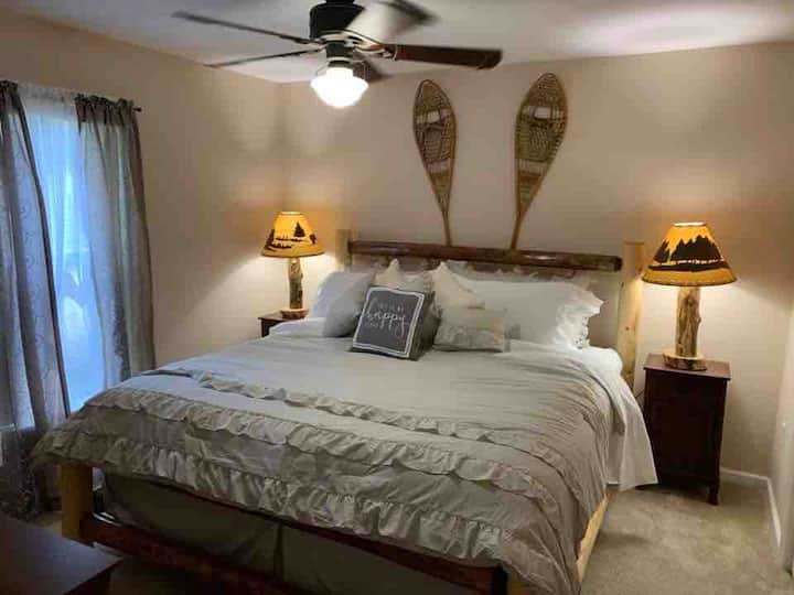 1st floor master with king size bed.