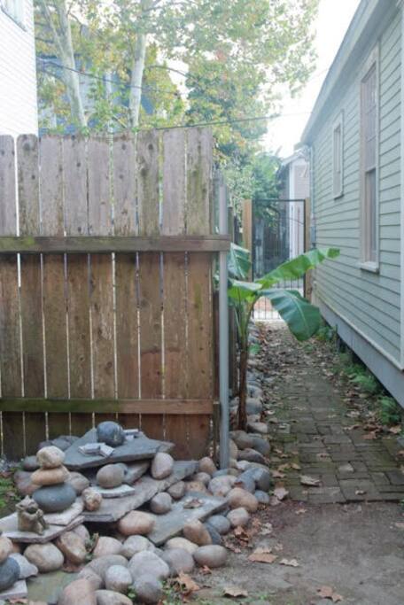 Private entrance from street