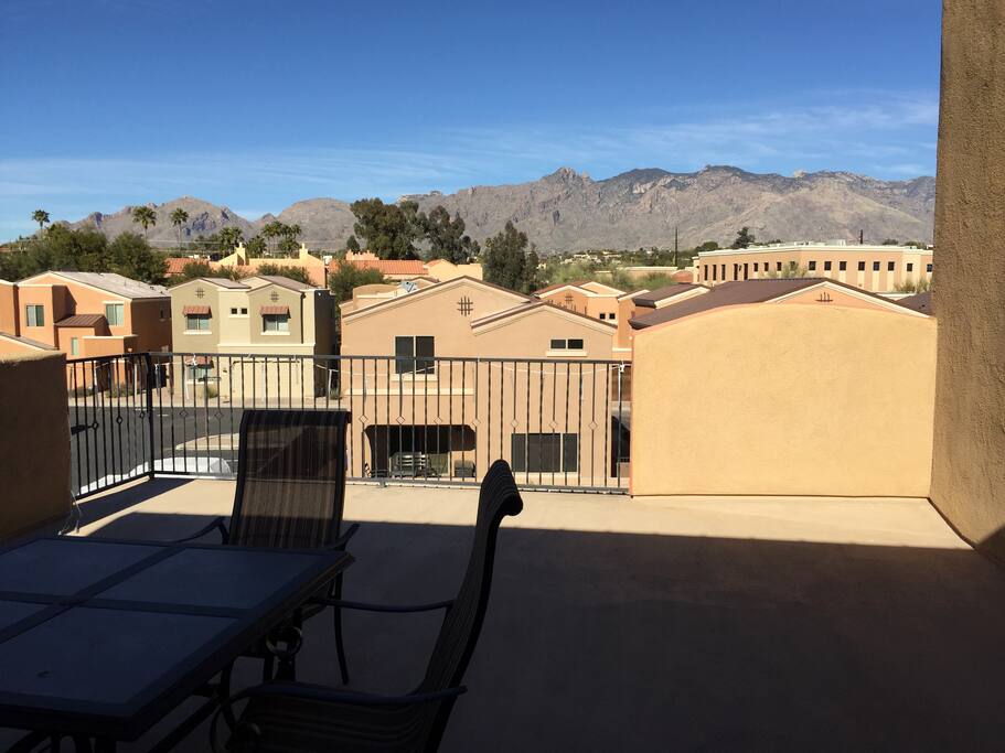 Roof deck with gas grill
