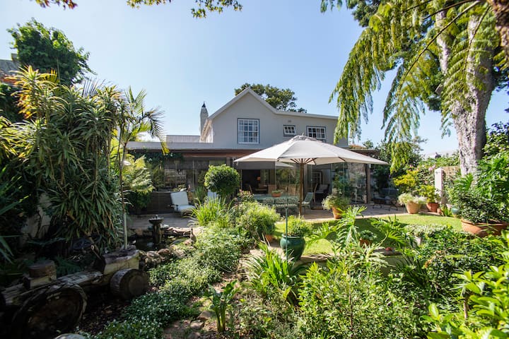 Gracious home with beautiful garden patio and pool