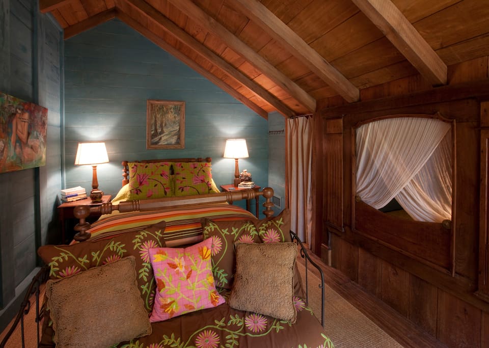 Bedroom 2 with Nook bed behind curtain