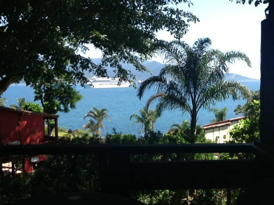 Vista de dentro da suíte e da varanda
