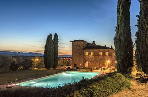 Villa Petrea - Holidays and Weddings