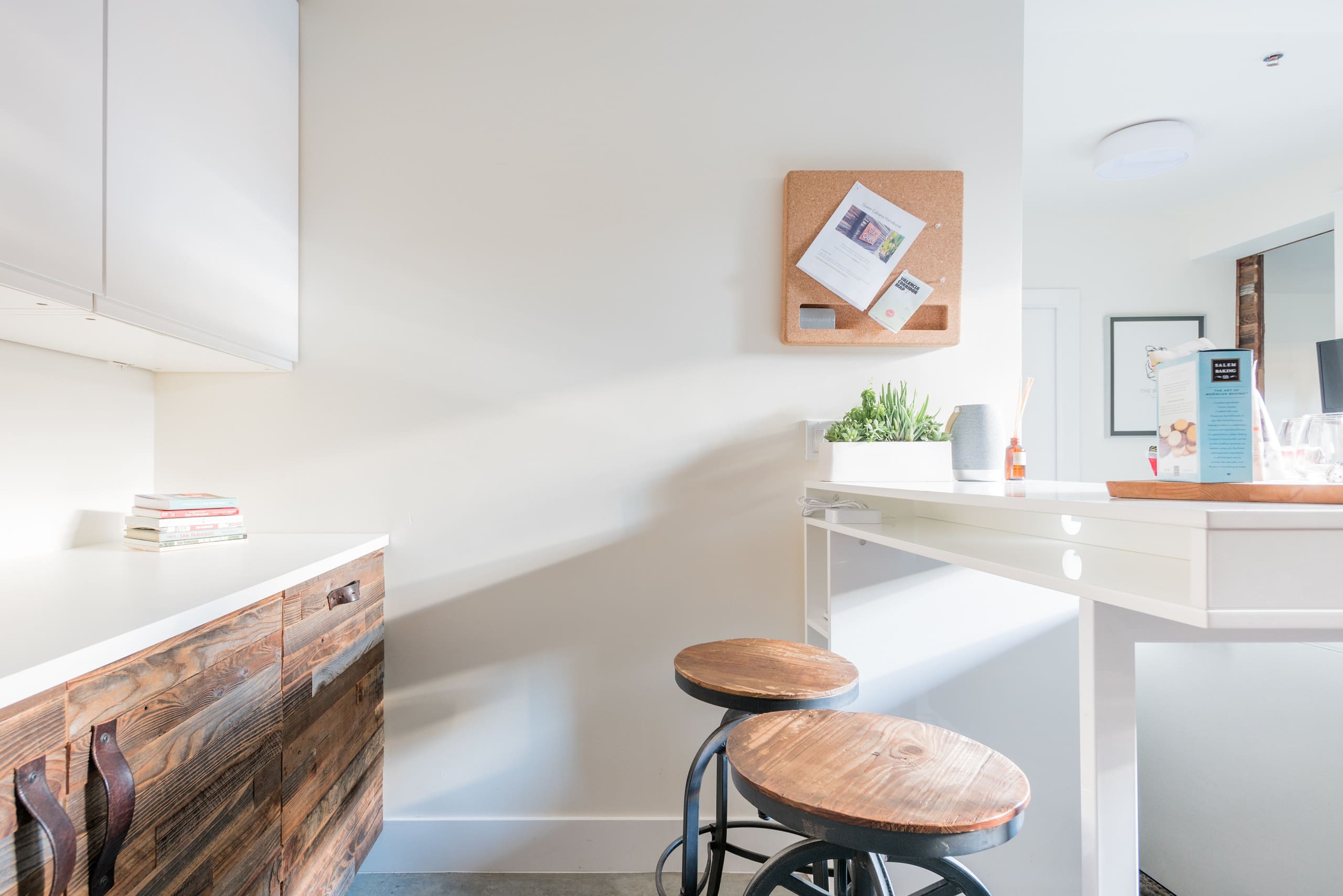Home in San Francisco · ★4.91 · 1 bedroom · 2 beds · 1 bath - Image 6