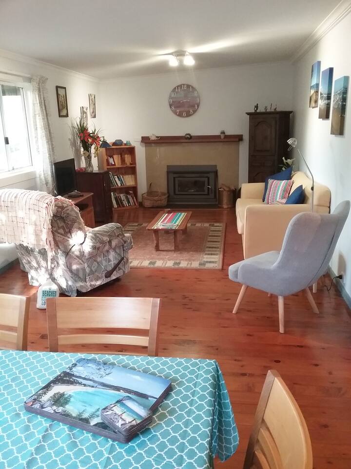 Cheminée d'hiver confortable