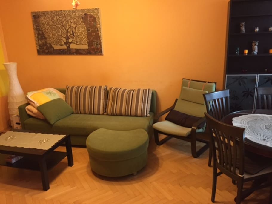 Living room - couch for 1-2