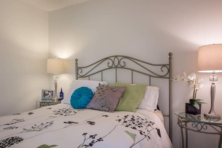 Спална соба на кралицата #1