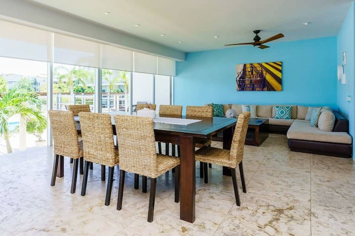 Stella Rentals managed Airbnb listing 1