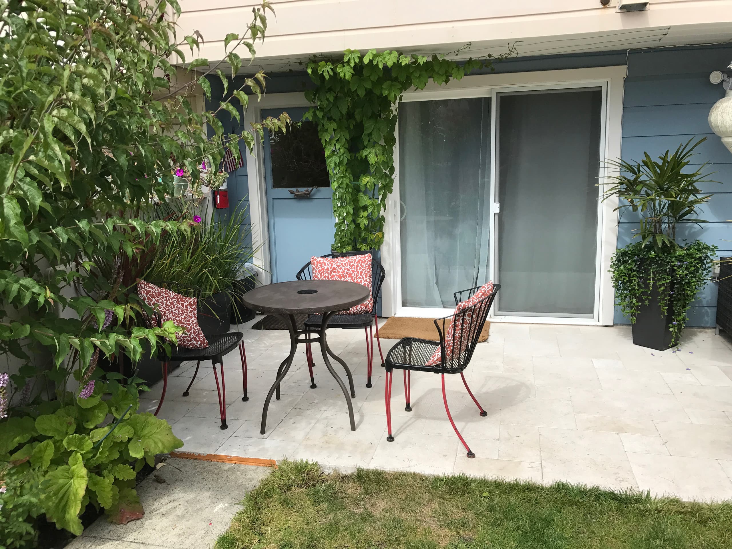 Comfortable Guest Suite in Parkside. - Image 11
