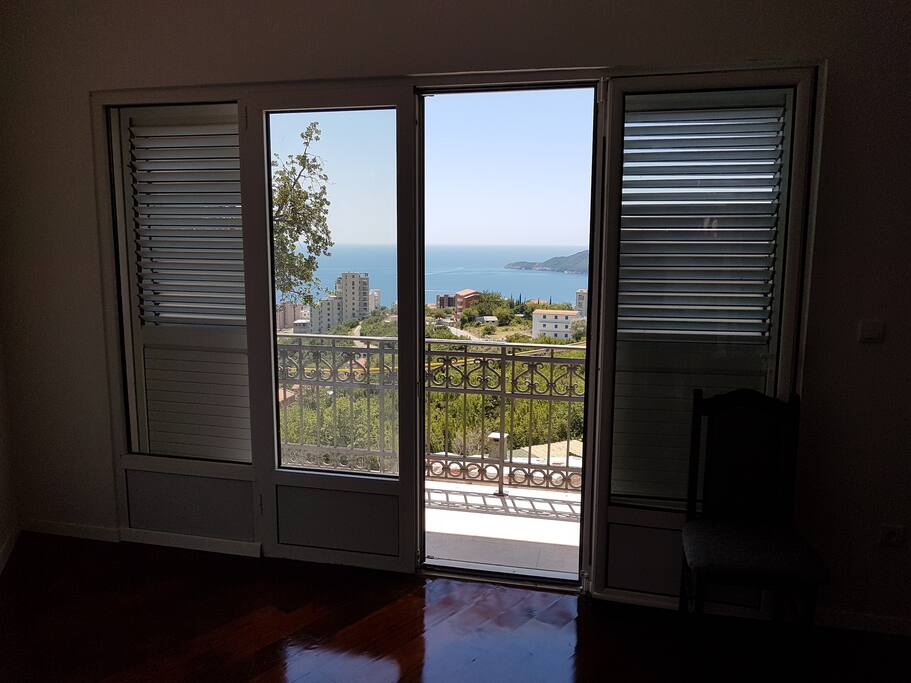 Pogled na more iz prvog apartmana