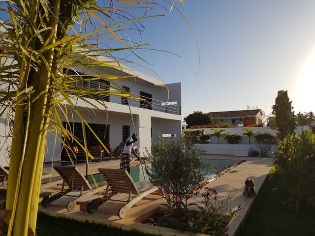 Entire home with 3 bedrooms in Mbour - Villa des Arts
