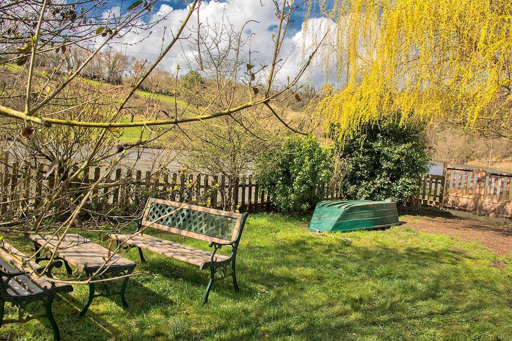 Le 2° jardin ombragé à la pointe de l'île