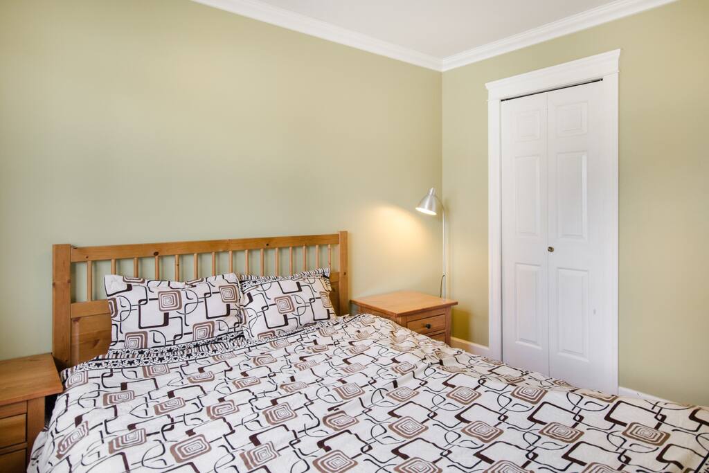 one queen bed