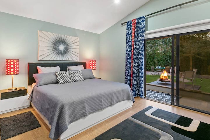 Cali King in the 400' Master Suite.  Just steps out to the fire pit or hot tub.