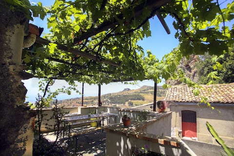 Tranquility in Pentadattilo