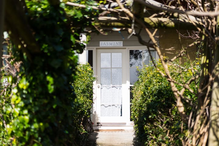 Jasmine Apartment Lorne