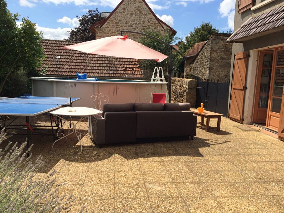 La terrasse avec piscine