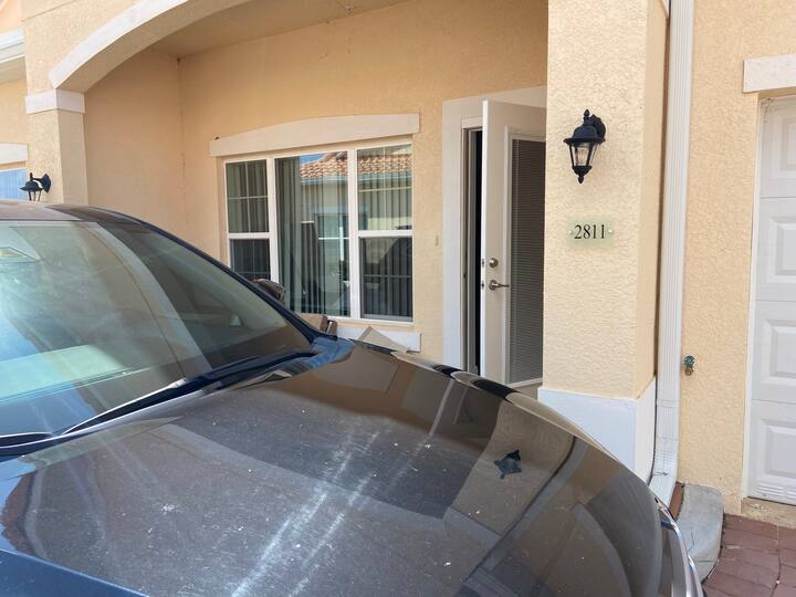 HoweyintheHills Holiday Rentals & Homes Florida, United States Airbnb