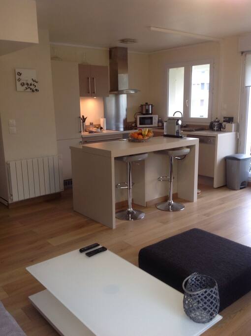 Kitchen open on the living room