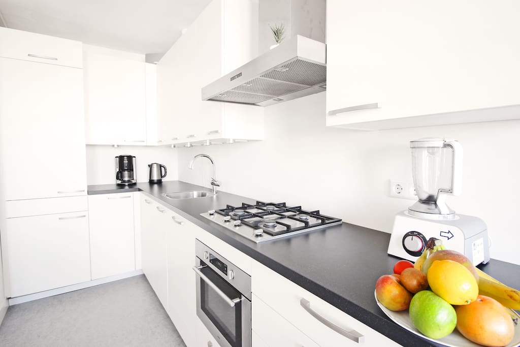 The fully equipped kitchen