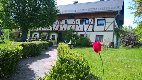 Leistungsstarkes Airbnb: nice old house near the forest in the natur in Görlitz