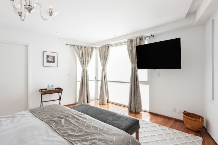 Discover La Condesa from a Terrace of Your Own gallery image 2