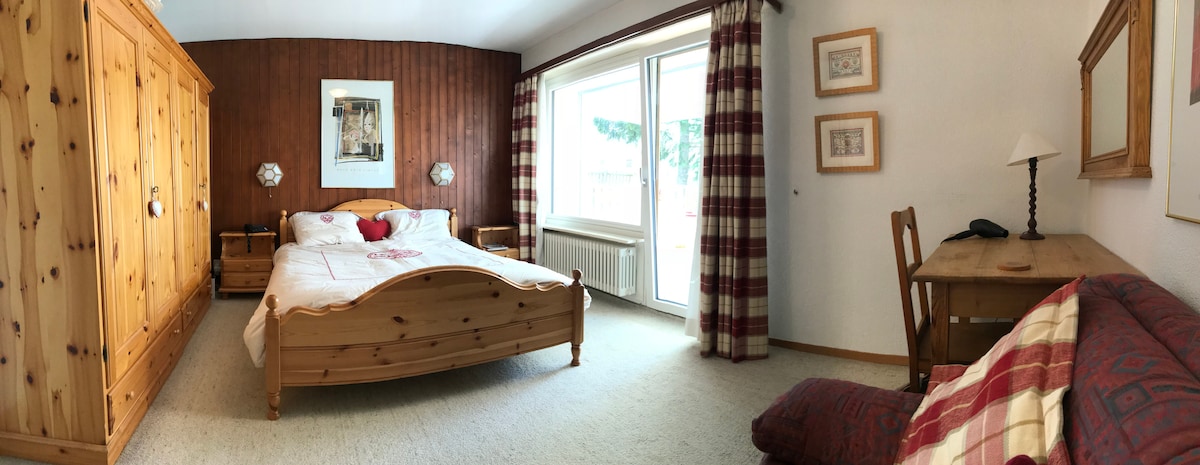 חדר שינה ראשי למרפסת