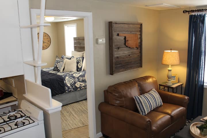 Welcome to our rustic Oklahoma apartment, perfect for a single traveler, a couple, or a couple traveling with a child.  