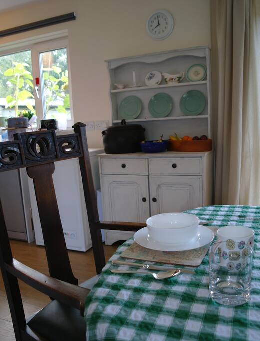the breakfast room