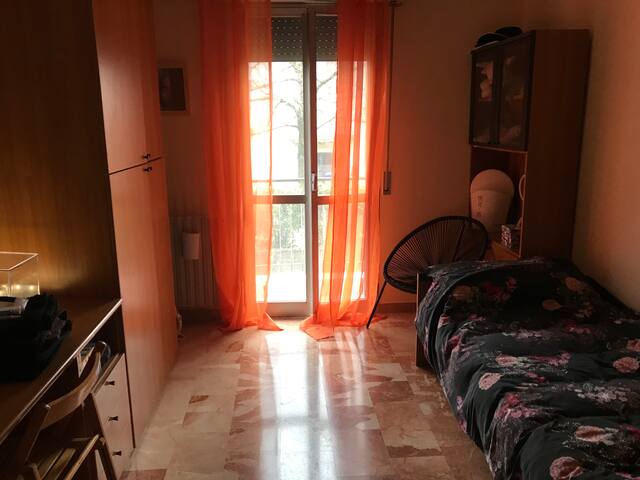 Private room in Renazzo, very close to Cento.