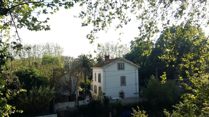 VILLA MAISON DE MAITRE EN PIERRE 140 M²