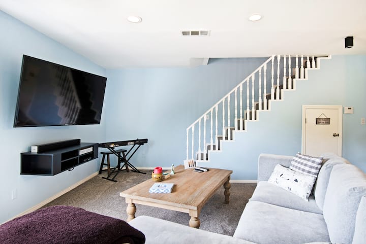 Welcoming Guesthouse With Pool In Encino - ロサンゼルス
