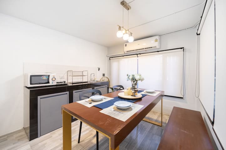 Spacious 4BR Family | Chatuchak Market | 12 sleeps gallery image 5