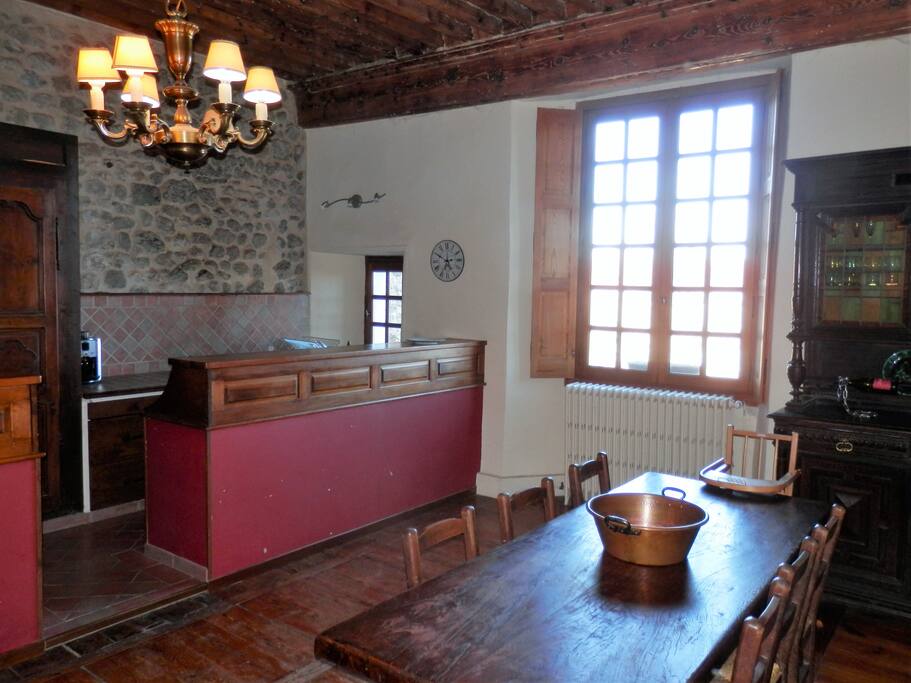 Cuisine - Salle à Manger : à partager avec les autres voyageurs.