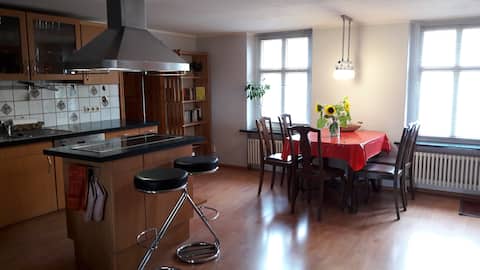Top Airbnb: Cozy city apartment Close to Lake Neuruppiner in Ostprignitz Ruppin