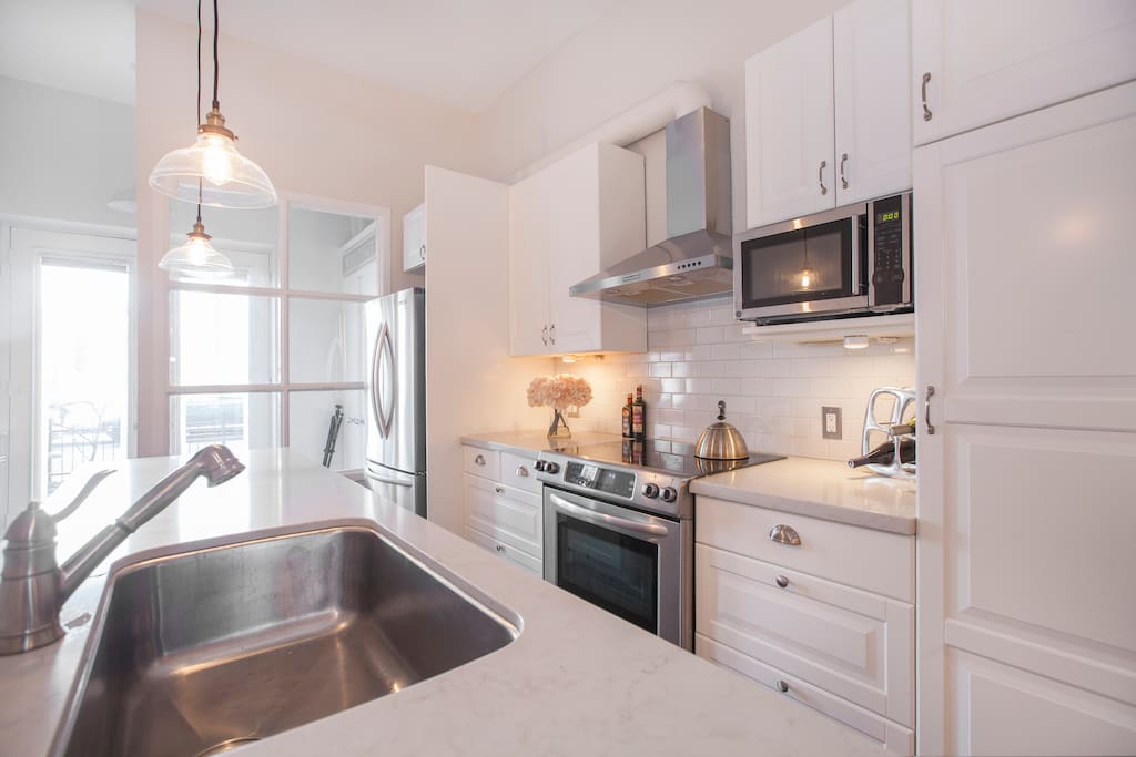 Fully Equipped Renovated Kitchen.
