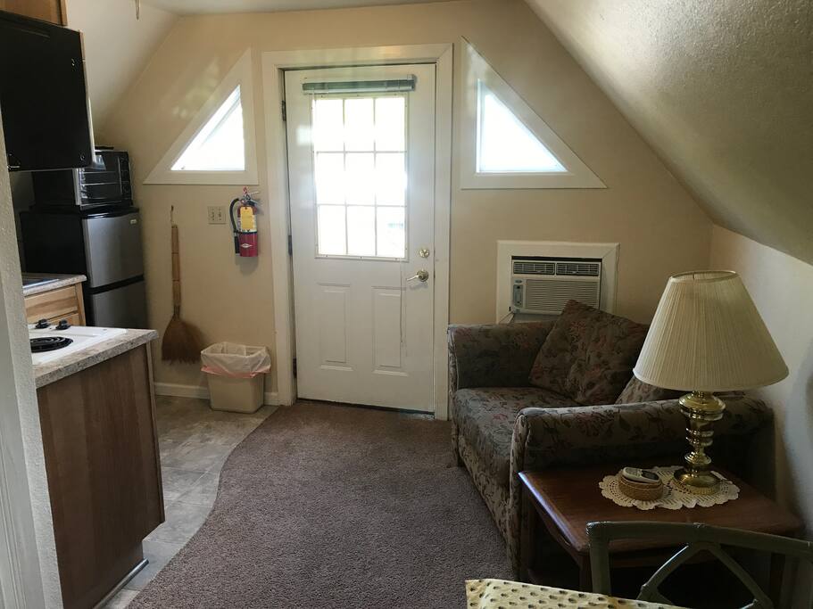 The Loft at Breden House Apartments for Rent in Ashland, Oregon