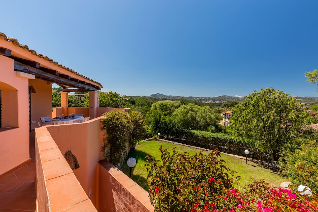 Terrazza frontale vista mare - front terrace with sea view