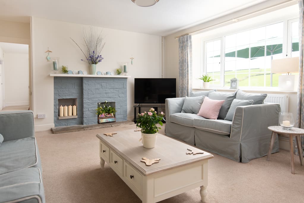 Spacious Lounge