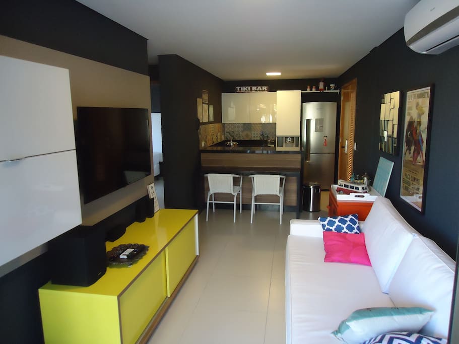 Sala- TV, home theater, sofá com bi cama