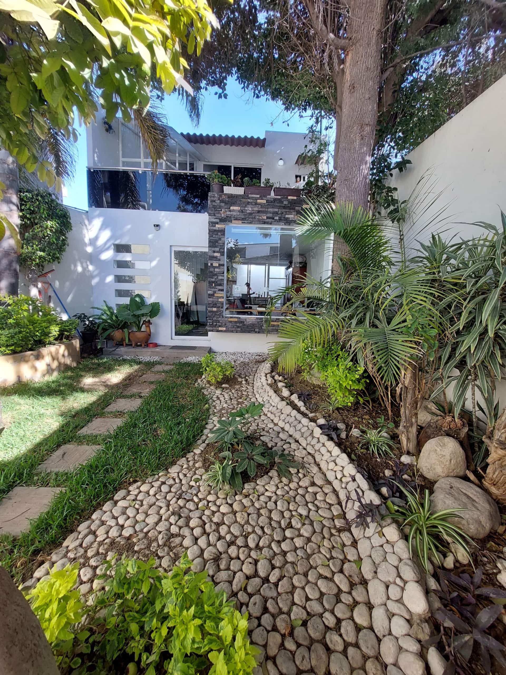 Apartment with a garden and terrace
