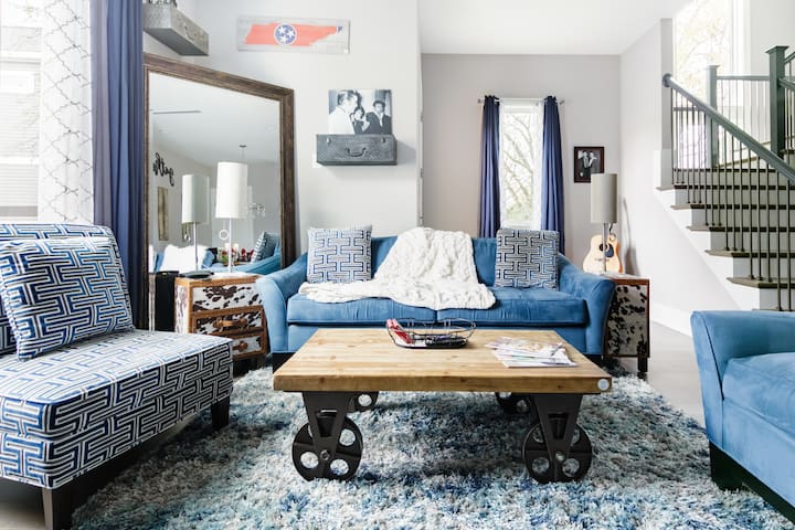 Cool Nashville Townhouse with Open-Concept Layout